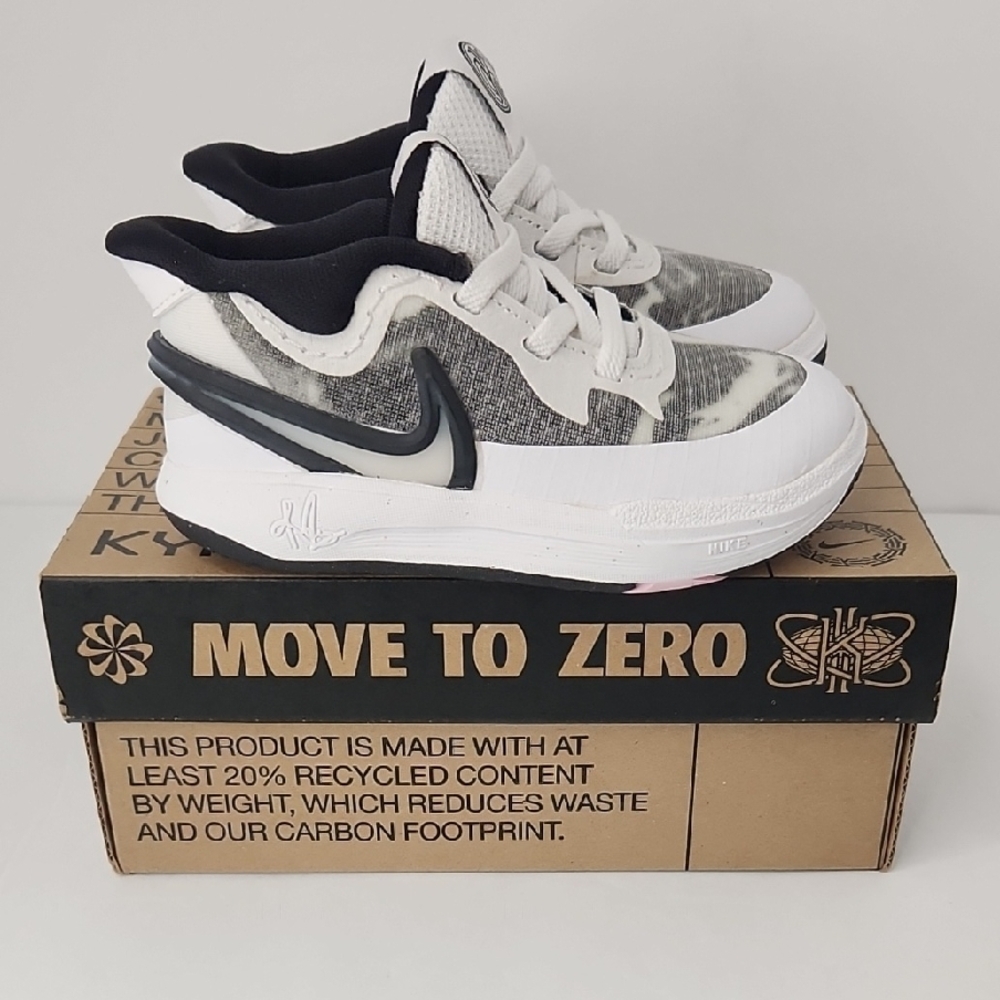 Nike Black and White Sneakers with Chunky Midsole